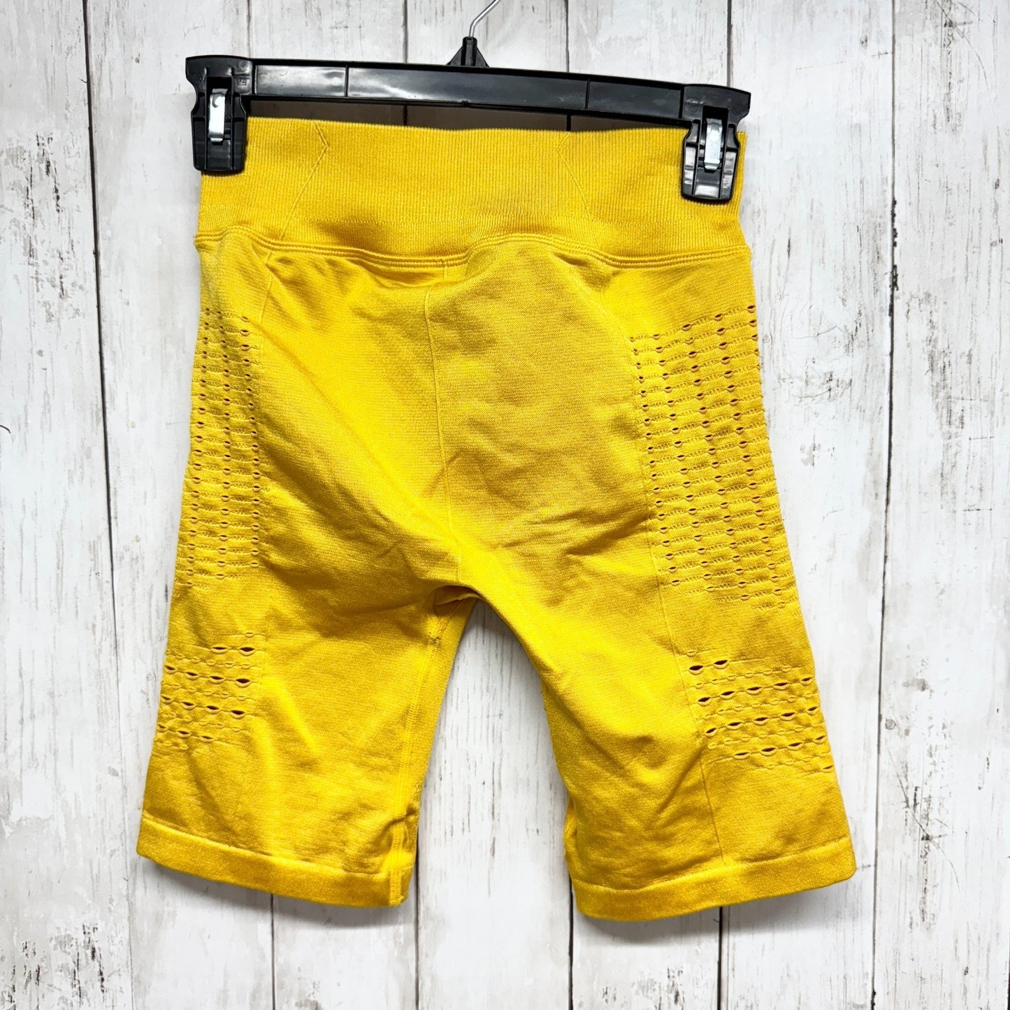 Gymshark Shorts Women Size Small Yellow Seamless Flex Biker Short High Waisted