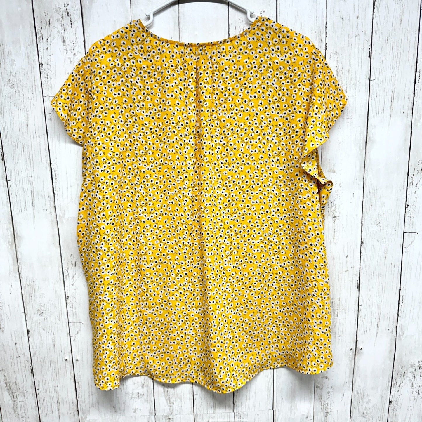 Carolina Belle Montreal Top Women’s Size 2X Yellow Blouse Short Sleeve Floral