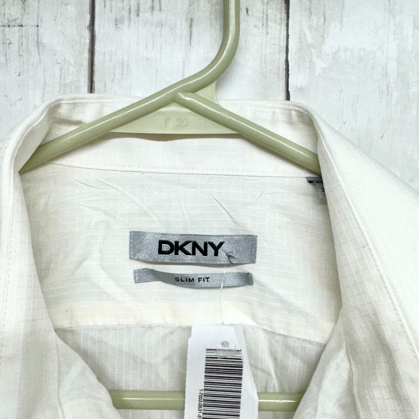 DKNY Button Down Men Size 15 34/35 Slim Fitting Long Sleeve White Collared Shirt