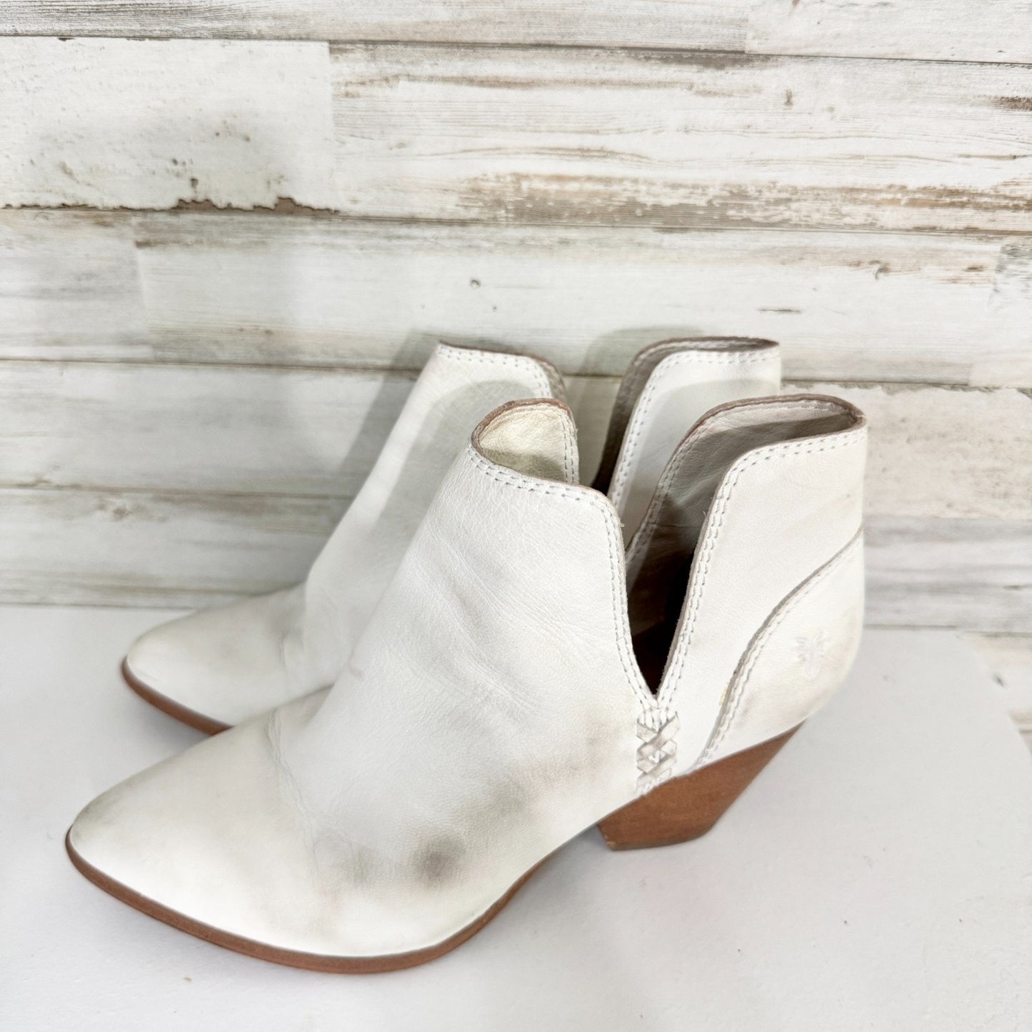 Frye Shoes Women Size 6M Cream Leather Cut Out Ankle Bootie Boots Shootie Casual