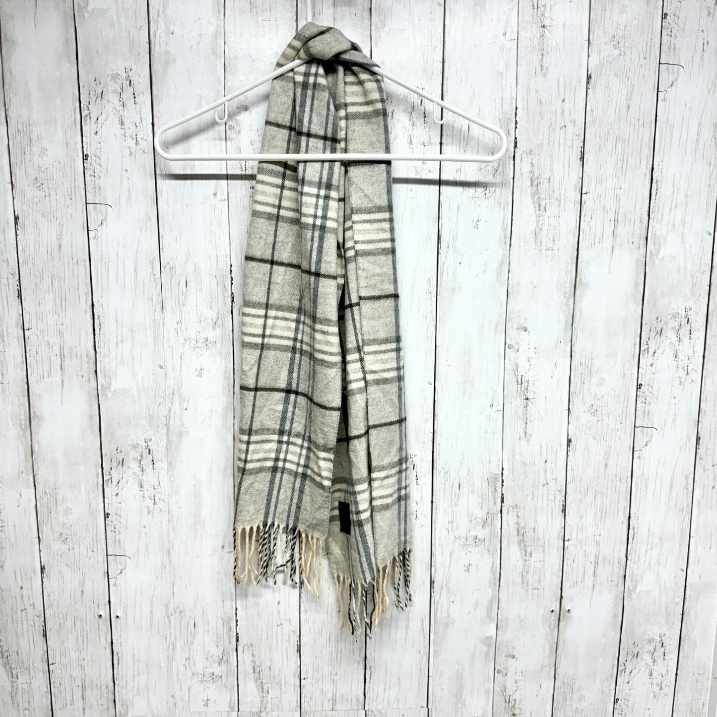 CASHMINK BY V FRAAS Scarf Unisex Grey Plaid Casual Winter Frayed End Striped