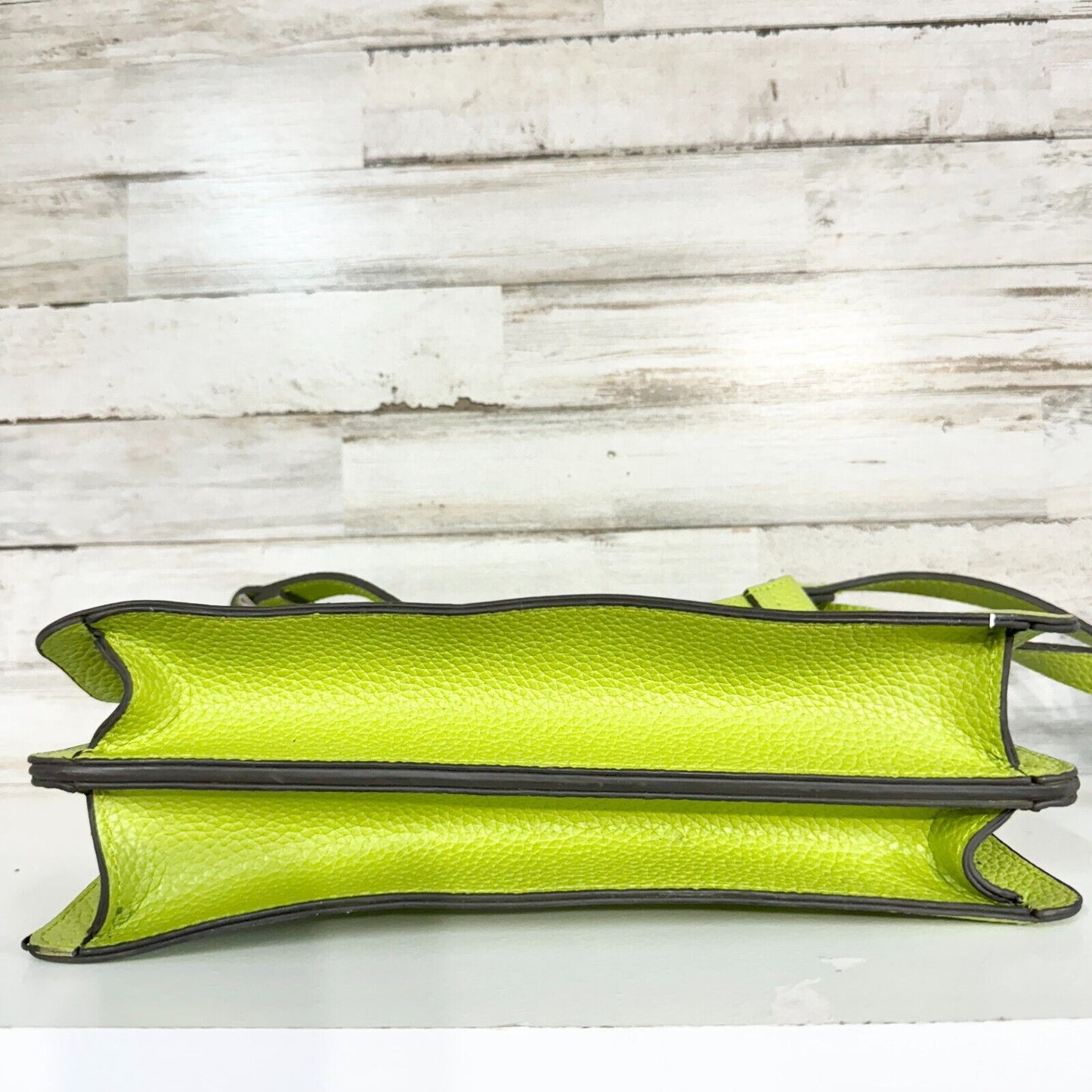 STEVE MADDEN Women Green Leather Shoulder/ Hand Bag Foldable Flaps Snatched Look