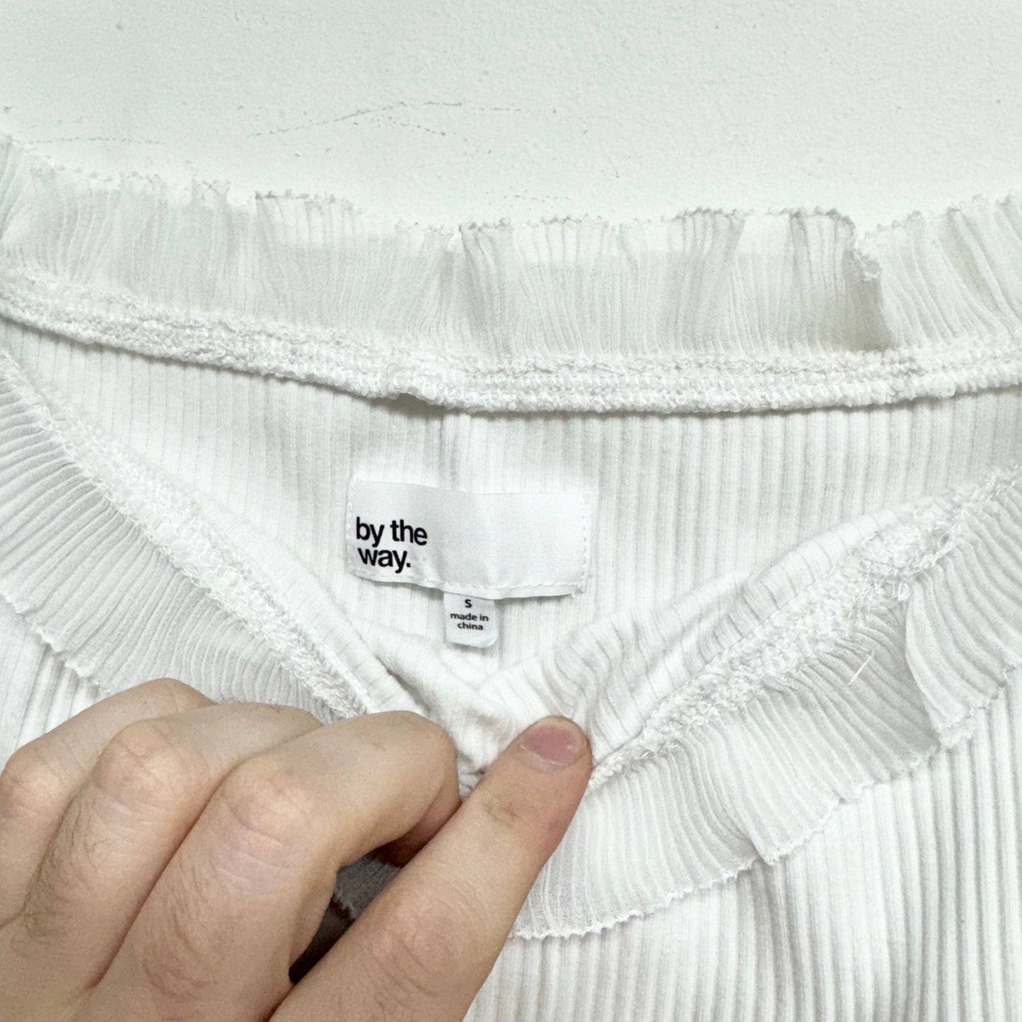 By The Way Women White Off Shoulder Long Sleeve Crop Top Size Small