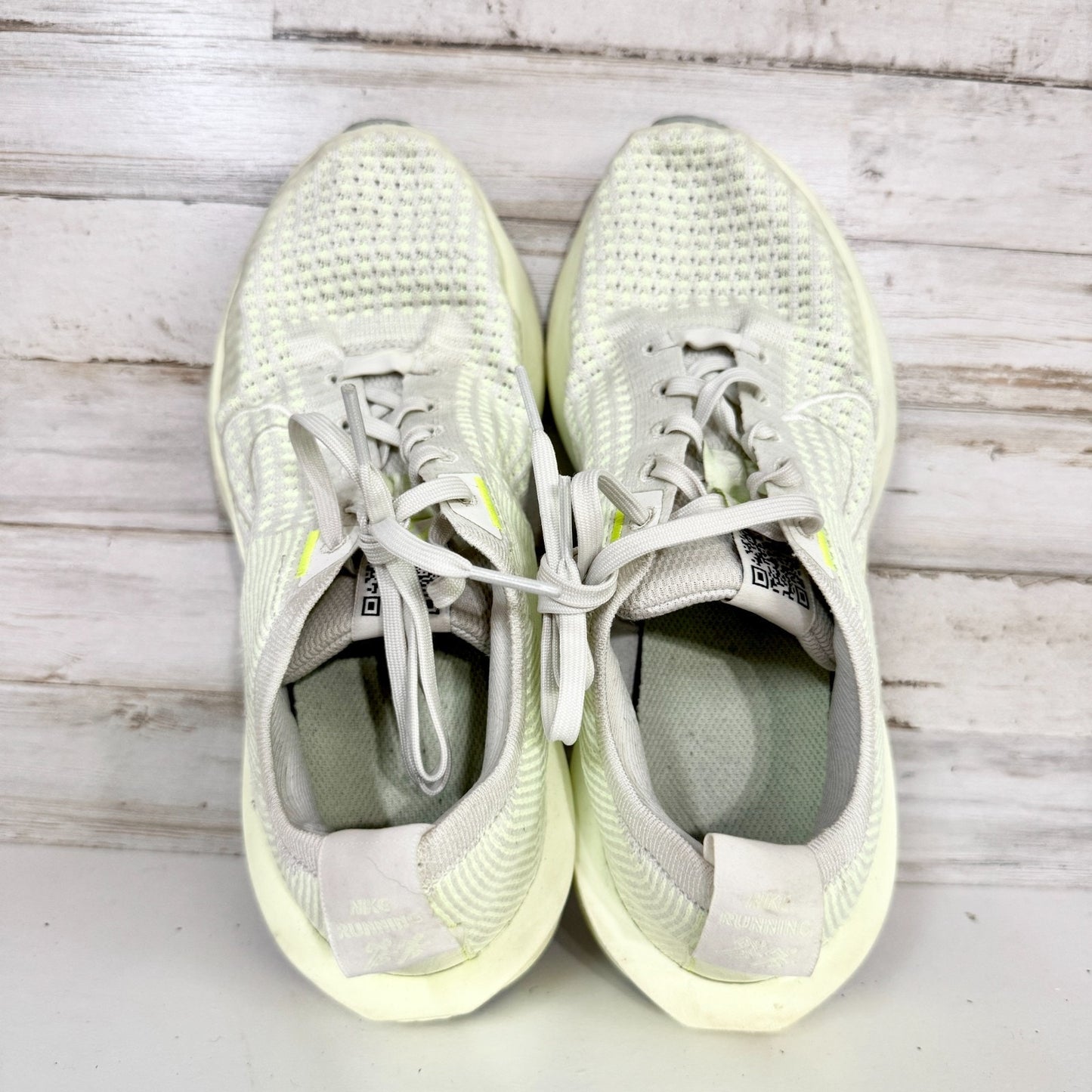 Nike Shoes Women Size 8.5 Sea Glass Interact Run Barely Volt Road Run Sneakers