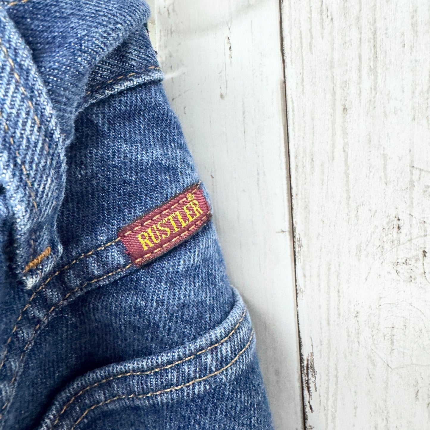Vintage Rustler Pants Men Size 44 X 30 Medium Wash Denim Relaxed Straight Jeans