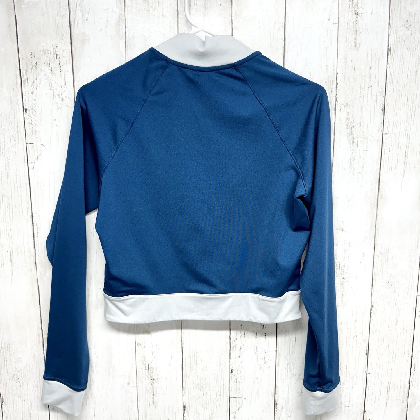 Nike Sweater Women Sz M Long Sleeve Cropped Graphic T Shirt Logo Blue Mock Neck