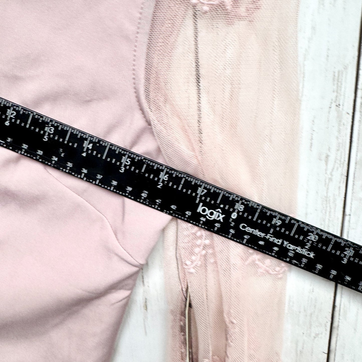 Lulus Dress Women XS Pink Lace Long Sleeve Button Loop Back Closure Mini NWT