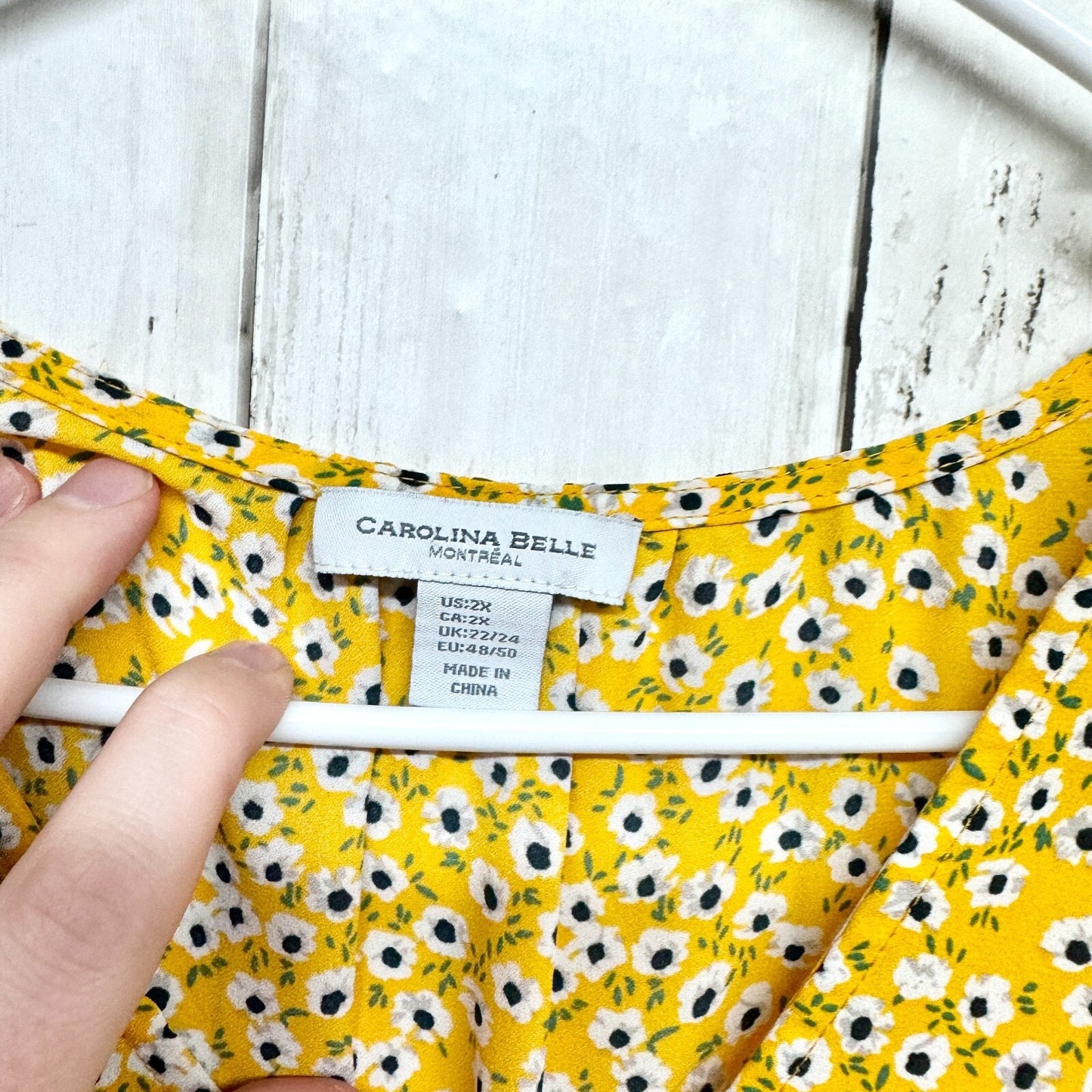 Carolina Belle Montreal Top Women’s Size 2X Yellow Blouse Short Sleeve Floral