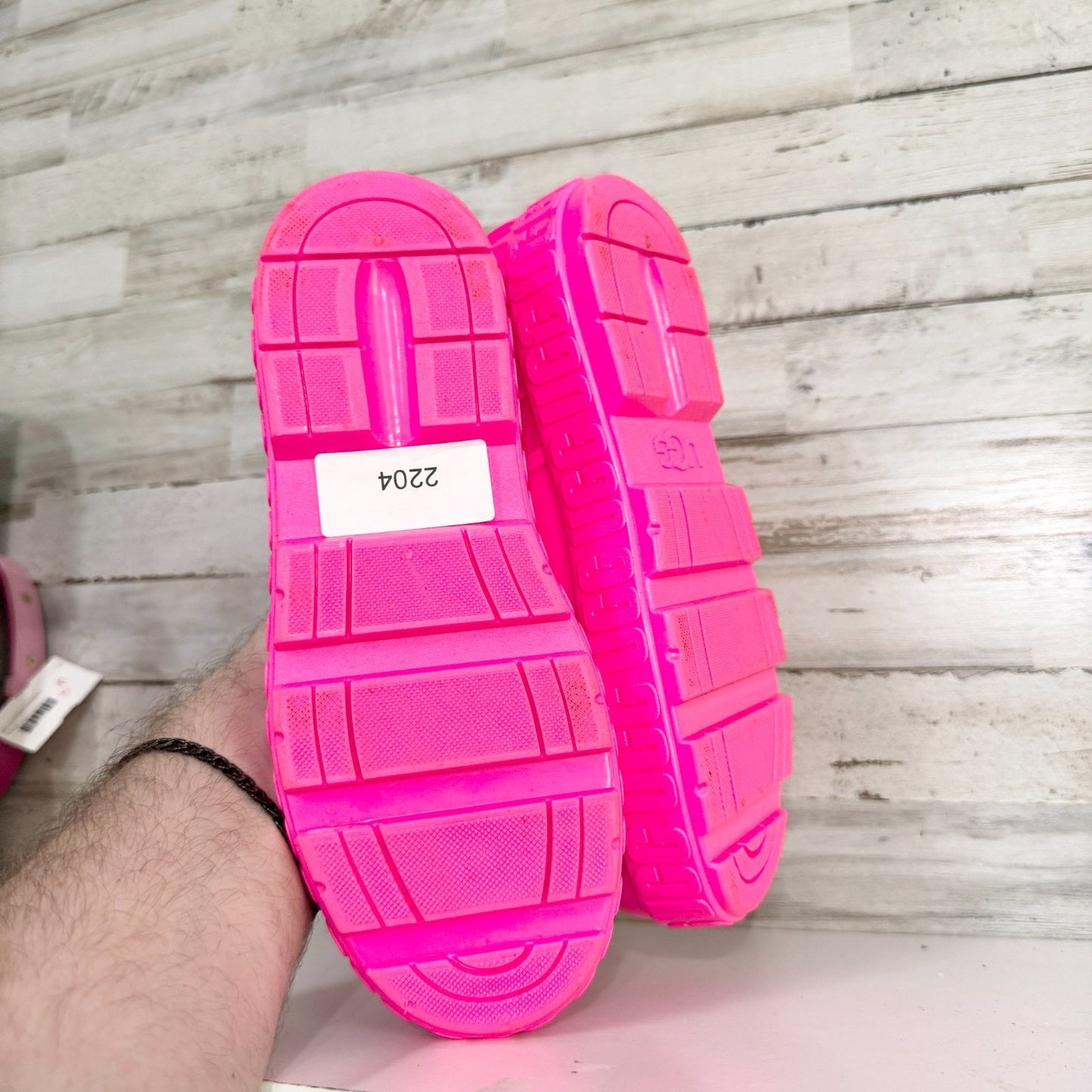 UGG Boots Youth Size 8 Drizlita Neon Hot Pink Shearling Insole Outdoor Trendy
