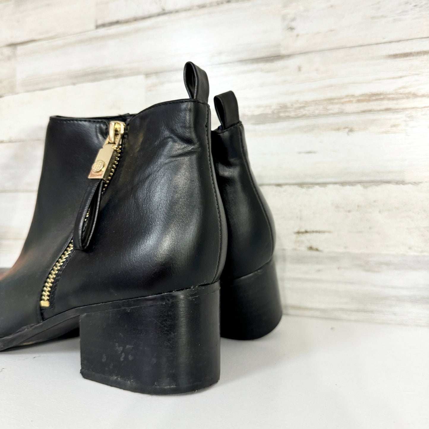 Tommy Hilfiger Boots Black Reiz 2 Classic Ankle Booties Low Heel Size 8