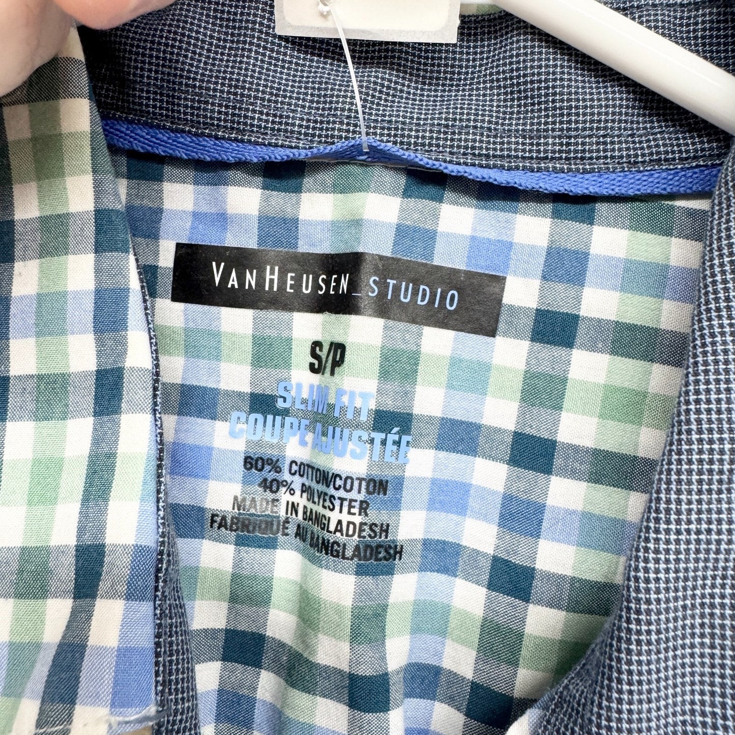 Van Heusen Shirt Men Size Small Slim Fit Collared Plaid Long Sleeve Button Down