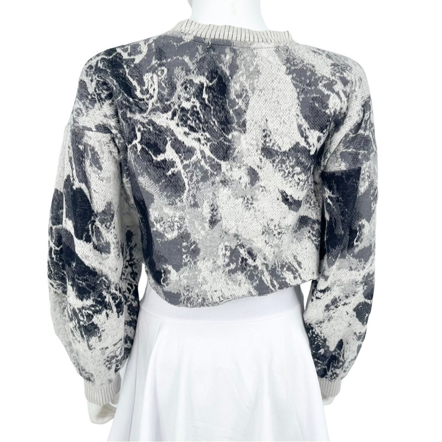 twenty montreal Cropped Athletic Marble Long Sleeve Crewneck Sweater Size Medium