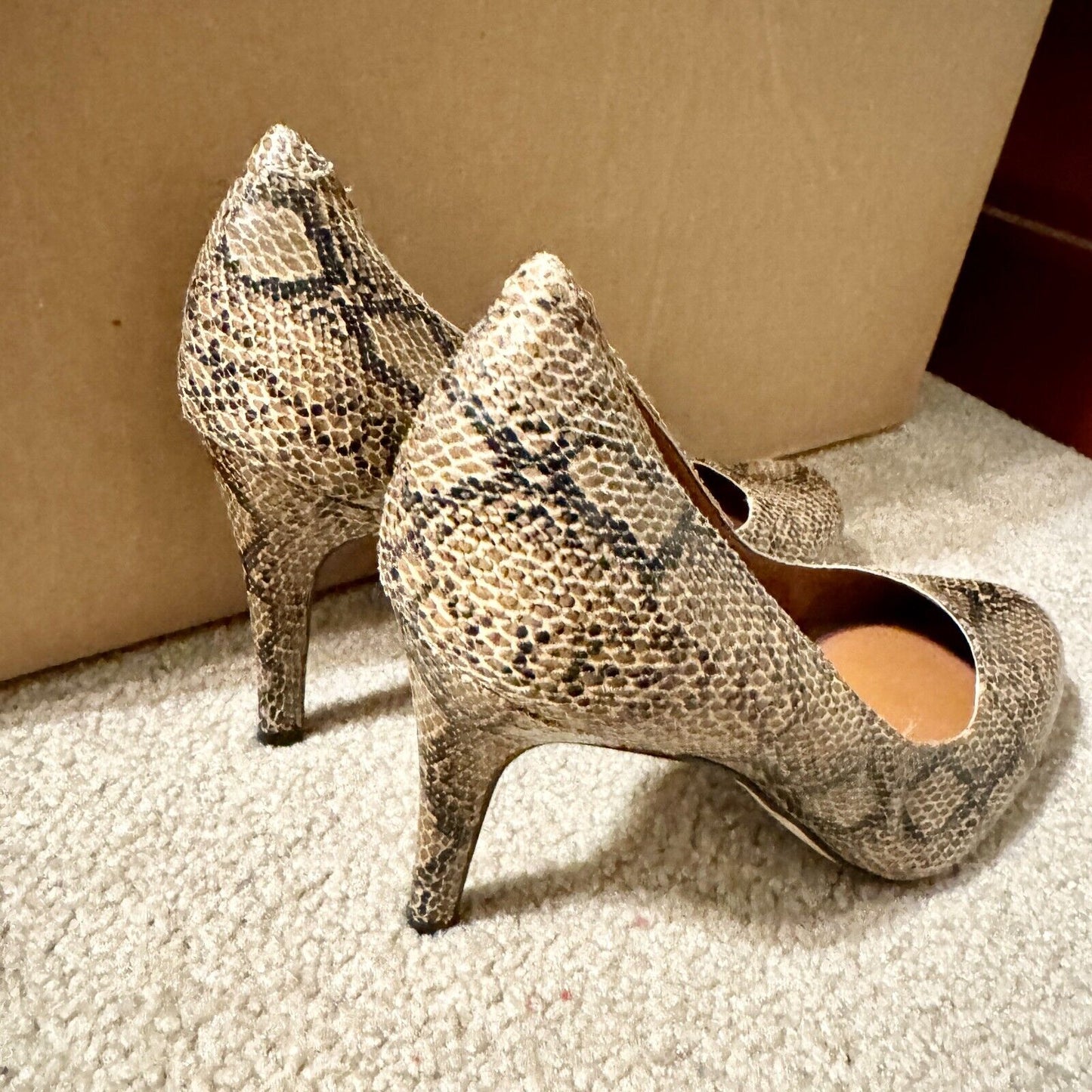 Banana Republic Size 7 Closed Toe Factory Snake Print Heel Round Toe Stilletto
