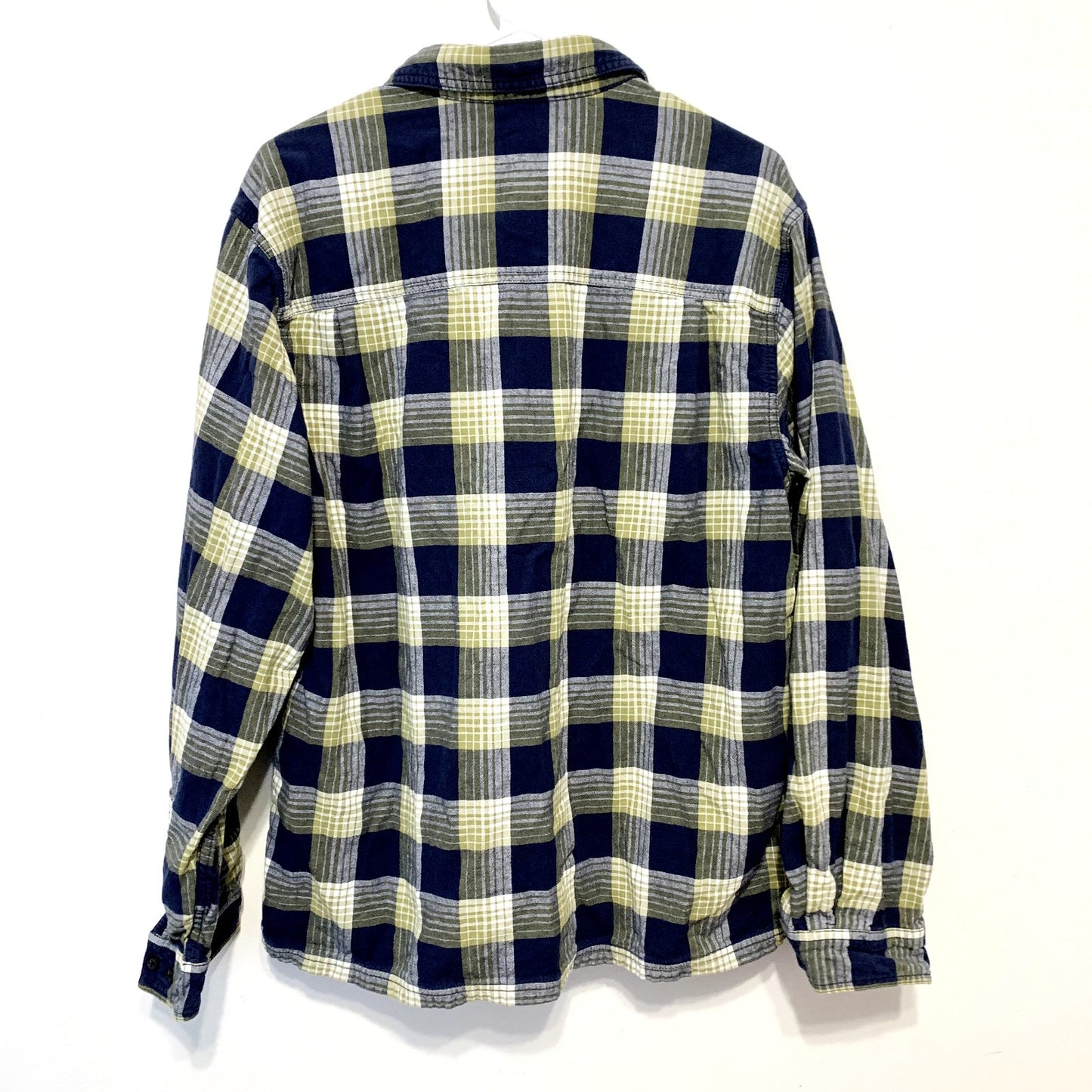 EASTERN MOUNTAIN SPORTS Men’s Size L Long Sleeved Cotton Plaid Button Up Shirt