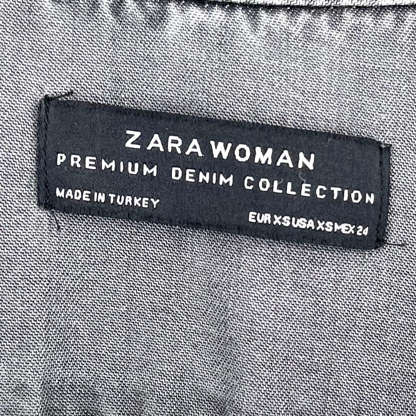 Zara Blouse Women Size XS Gray 3/4 Sleeve deep V Neck Polyester Hemmed Collared