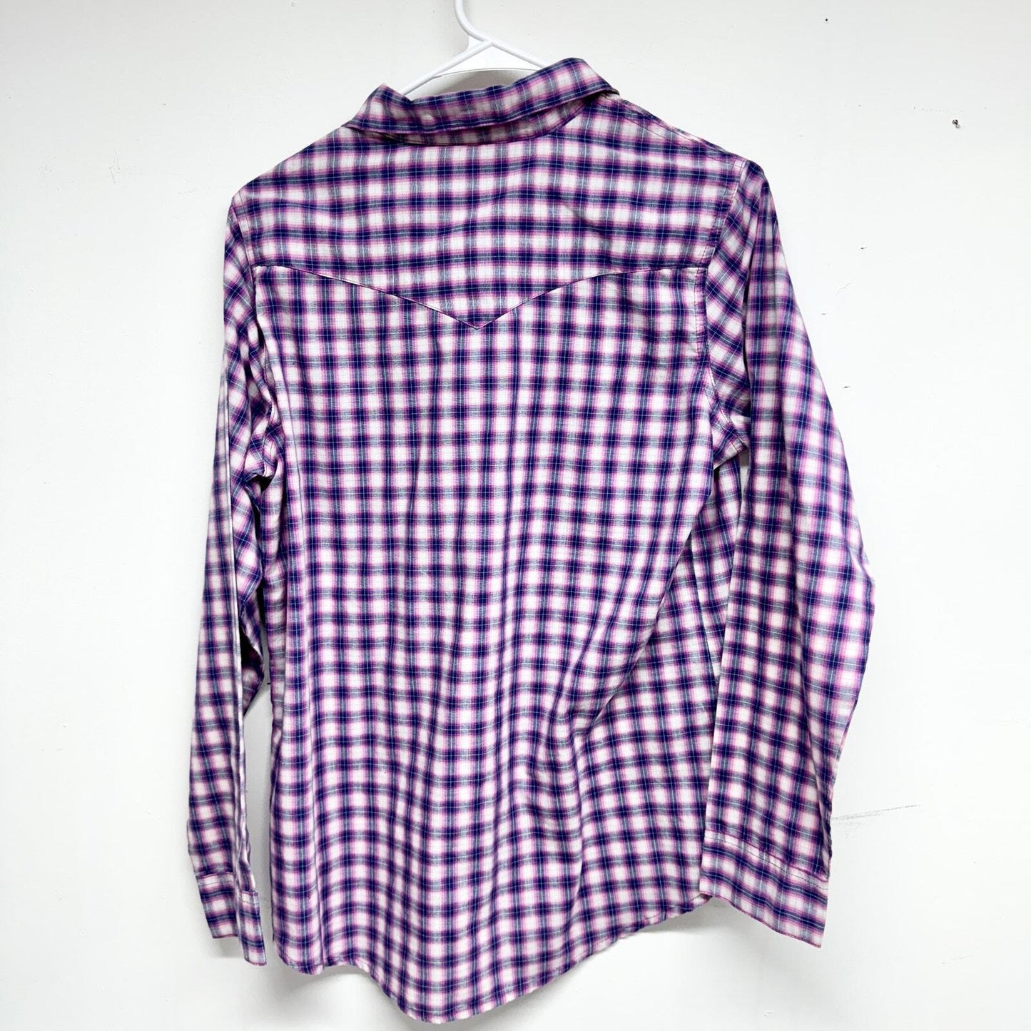 Wrangler Purple Pearl Snap Long Sleeve Plaid Button Down Size Medium