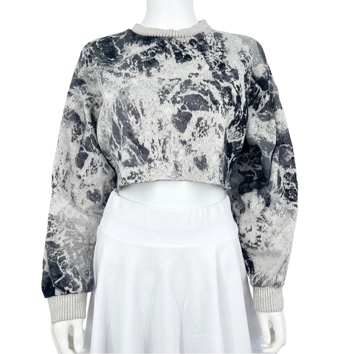 twenty montreal Cropped Athletic Marble Long Sleeve Crewneck Sweater Size Medium