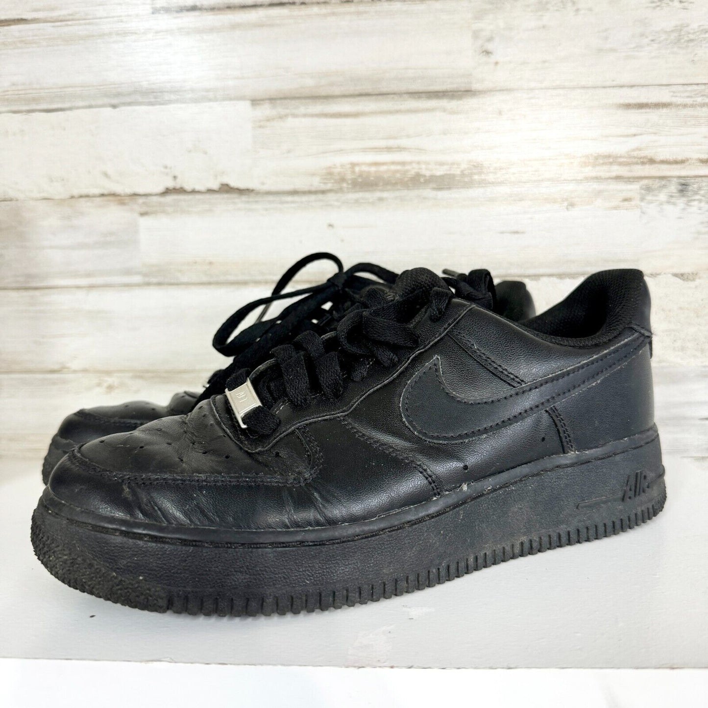 Vintage NIKE Air Force 1 07 W 8.5 Low Supreme Black Sneakers Shoes 315100 001