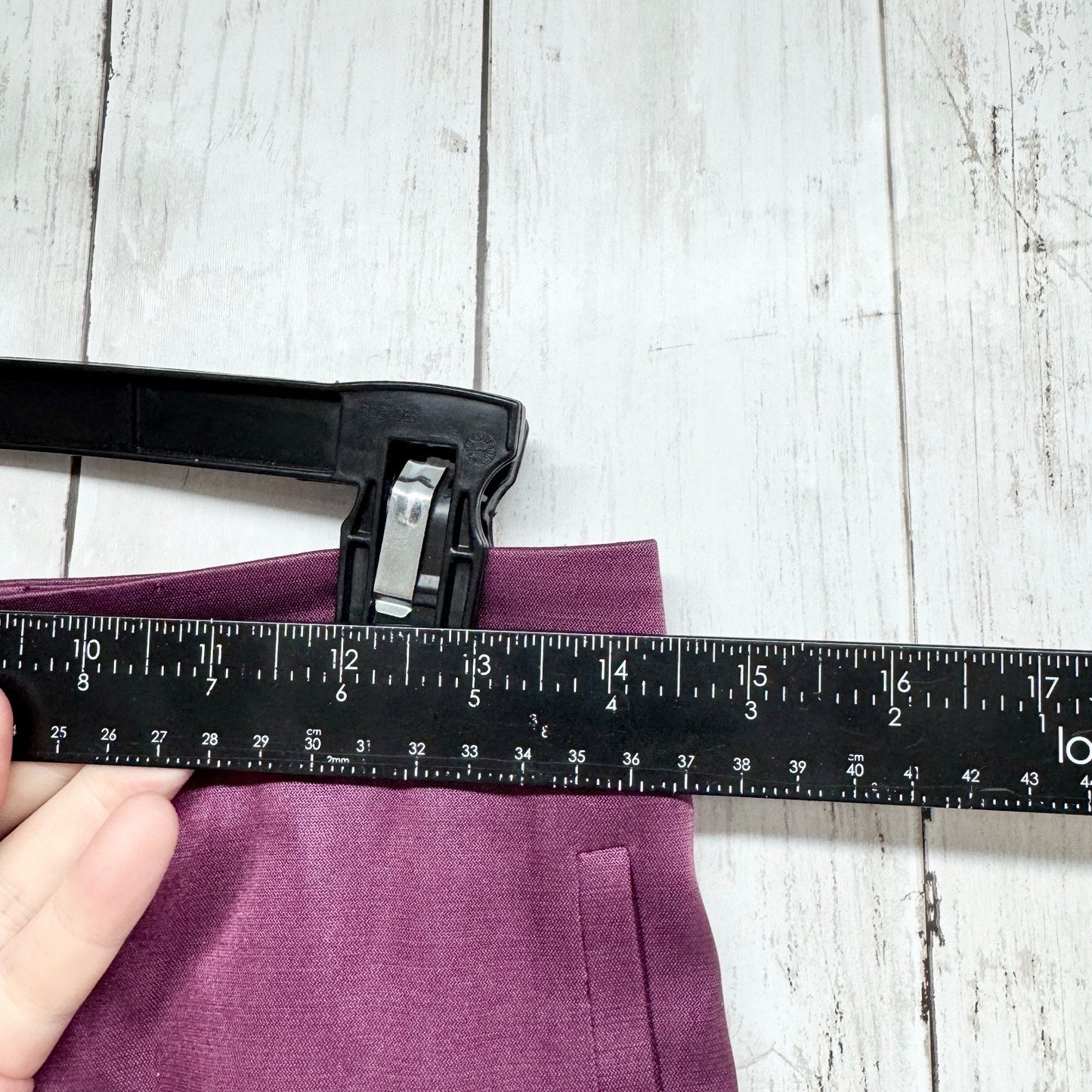 Carolina Herrera Pants Women Size 4 Burgundy Satin Zip Back Trousers Pockets