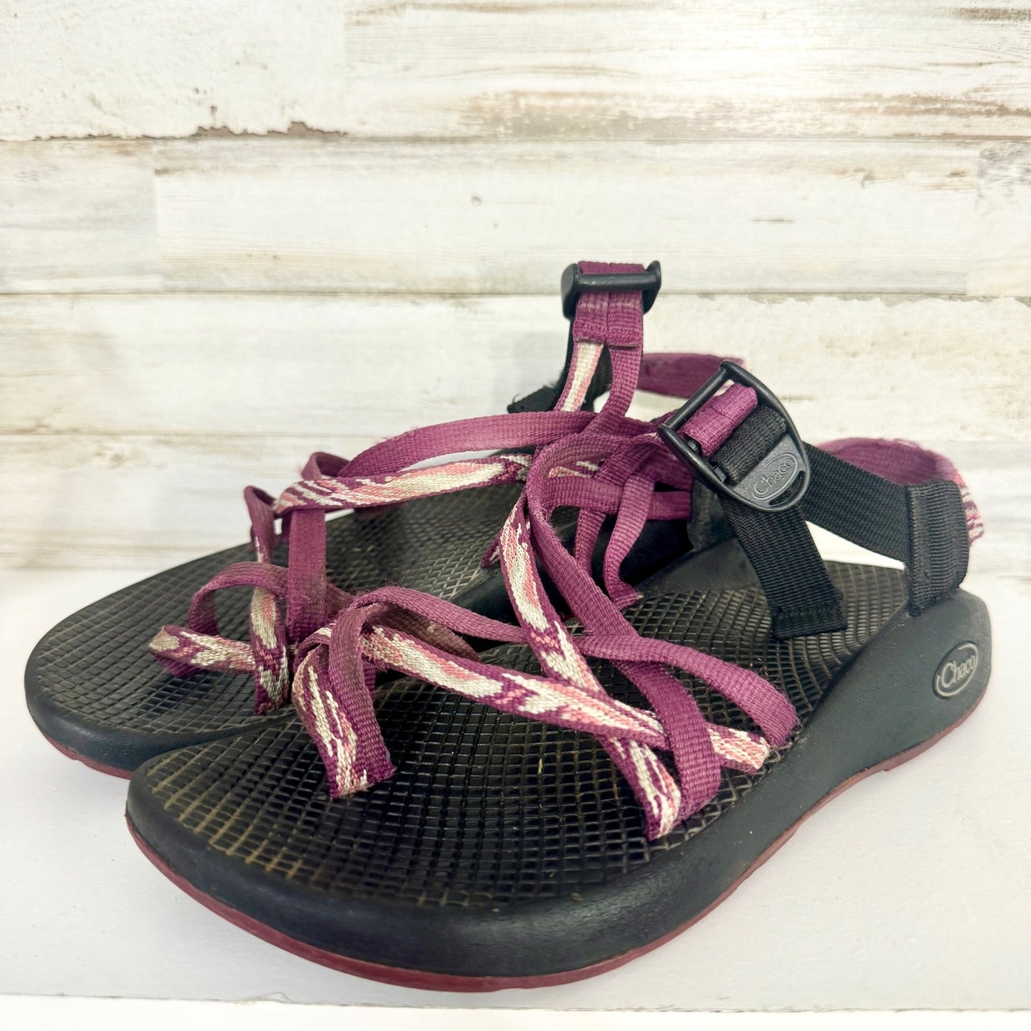 Chaco Classic Women Hiking Sandals Narrow Straps Pink Purple Size 7