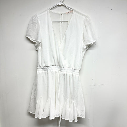 FRANCESCA'S Women White Snatched Waisted Short Sleeve Romper Size Large