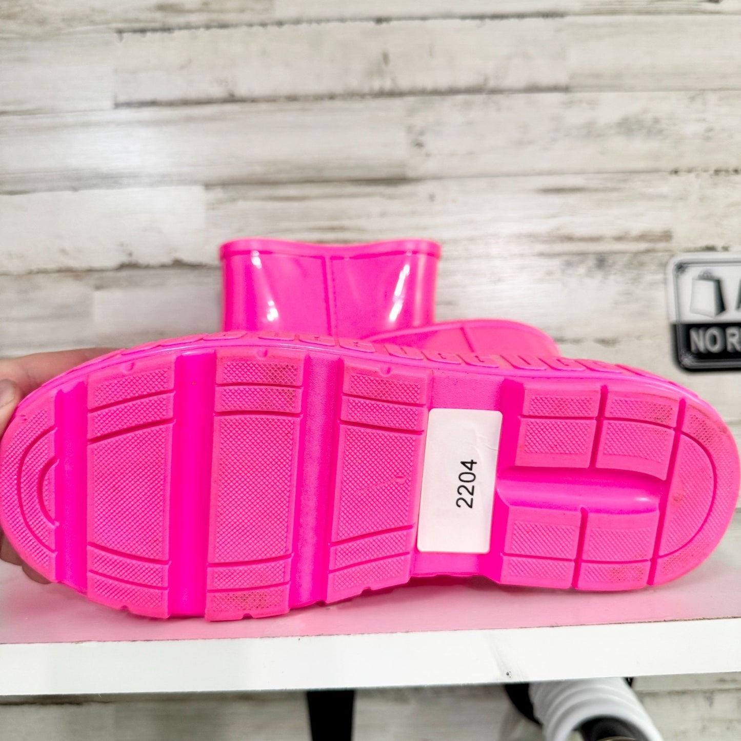 UGG Boots Youth Size 8 Drizlita Neon Hot Pink Shearling Insole Outdoor Trendy