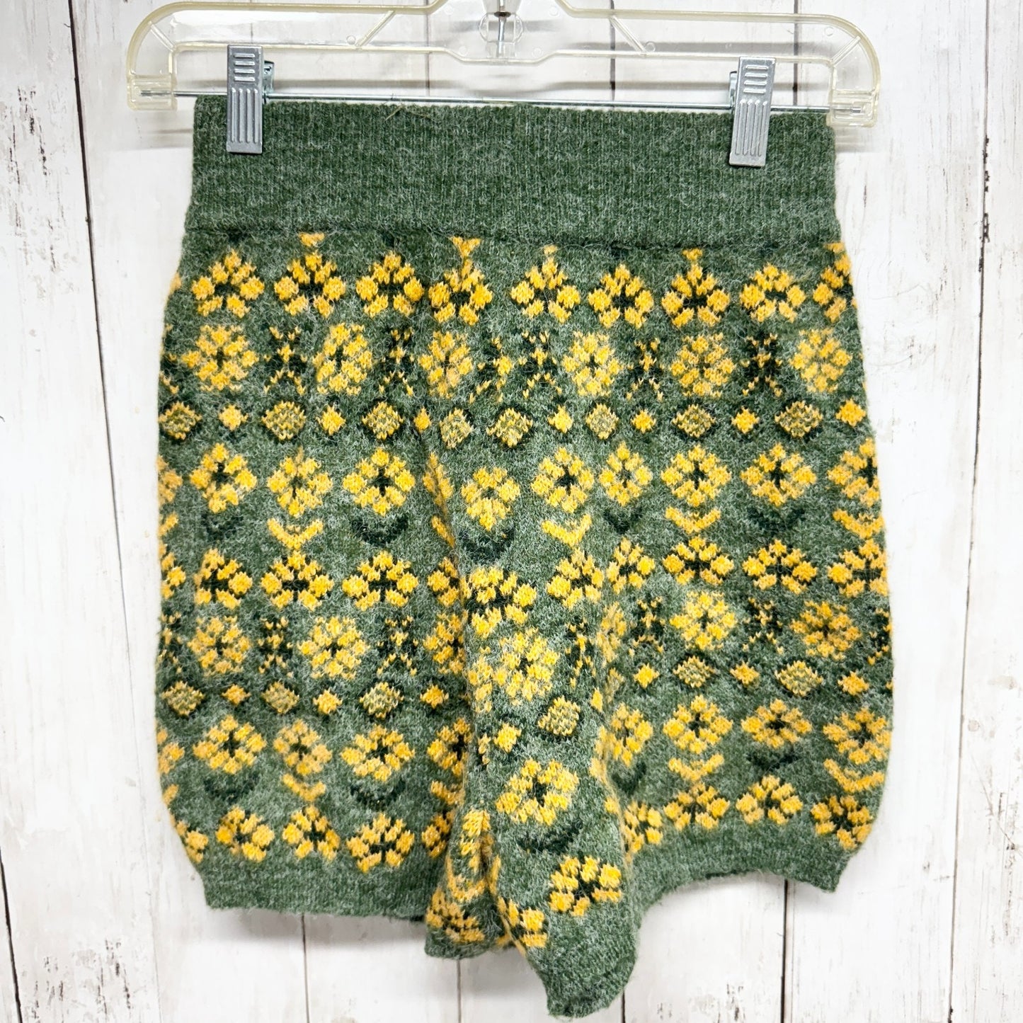 Cider Shorts Women Size Medium Green Yellow Sunflower Knit Sweater Boho Festival