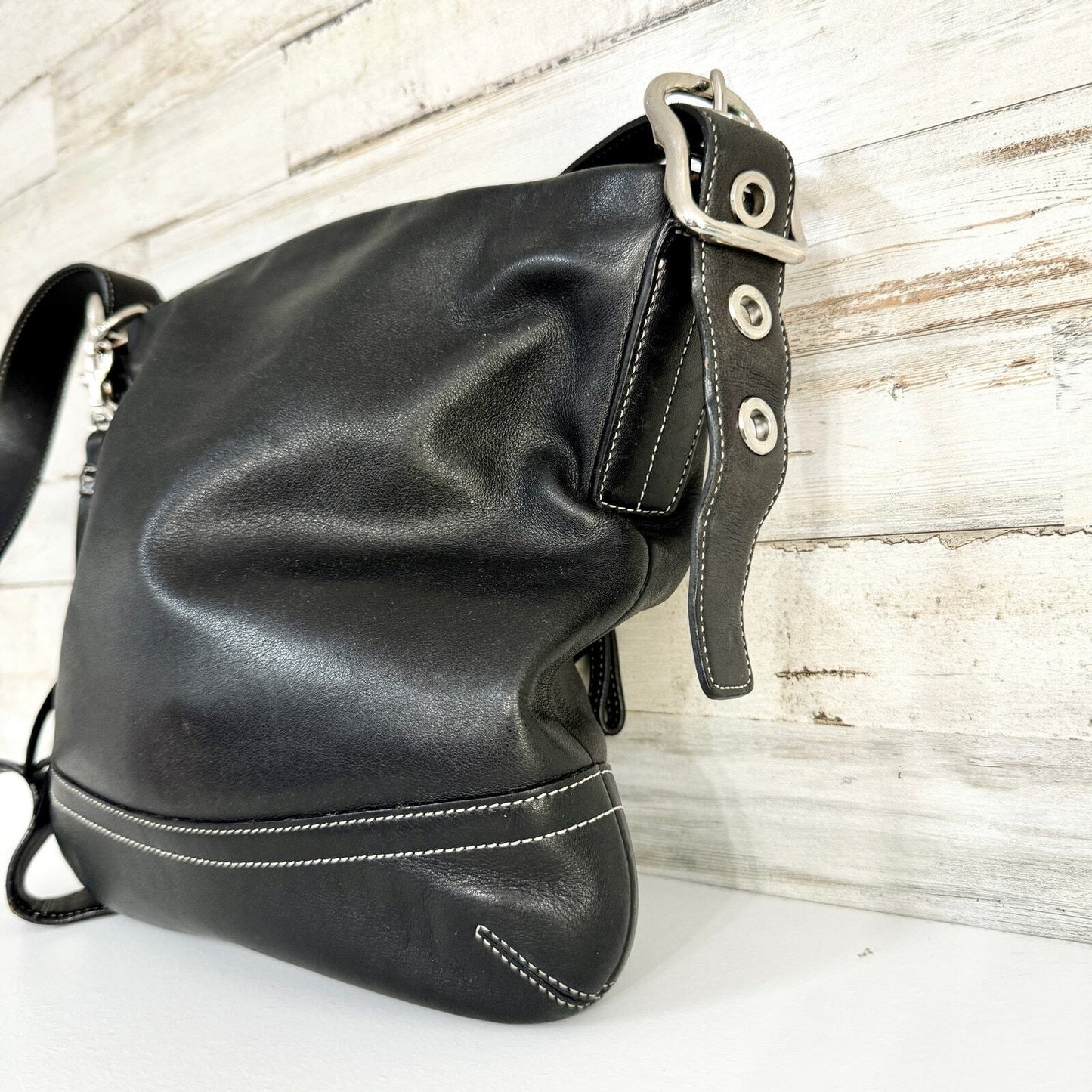Vintage 90s Coach Womens Black Leather Adjustable Buckled Soho Shoulder Bag