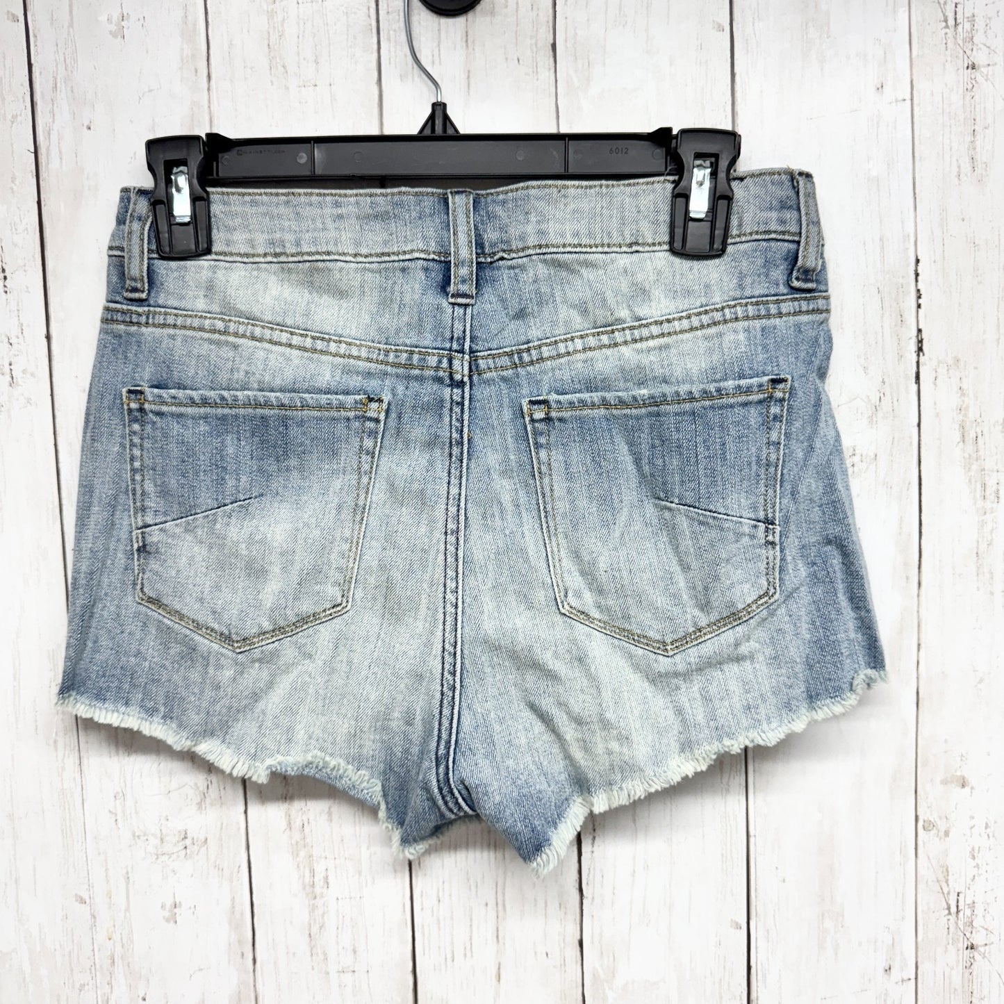 Talula Shorts Women Size 26 Light Wash Blue Denim High Rise Midi Raw Hem Zip Fly