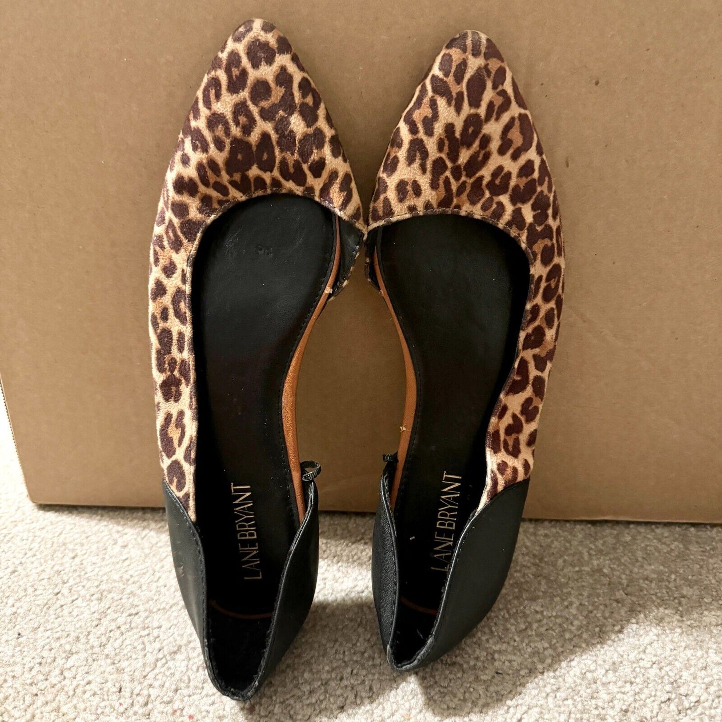 Lane Bryant Flats Women Size 10M Leopard Closed Toe Leather Flats Animal Printed