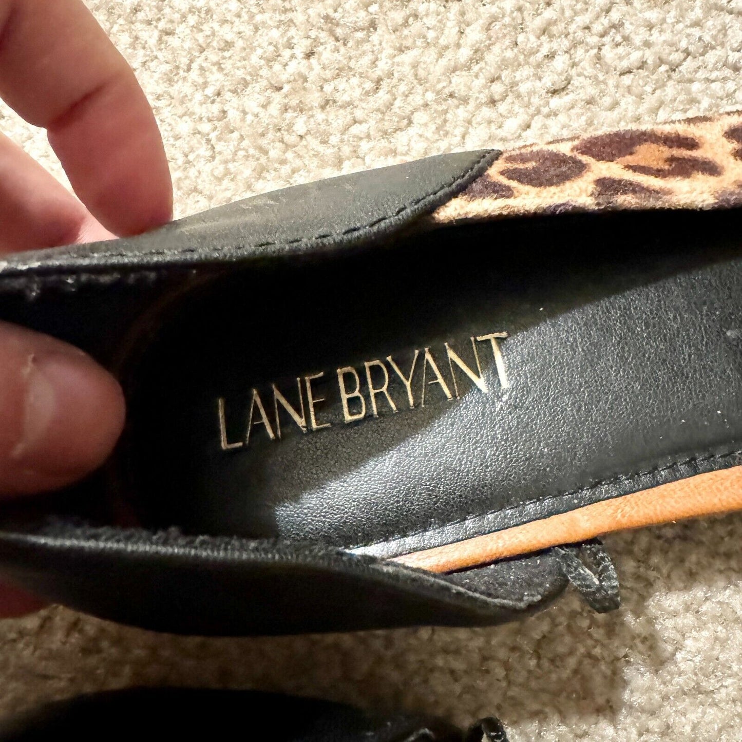 Lane Bryant Flats Women Size 10M Leopard Closed Toe Leather Flats Animal Printed