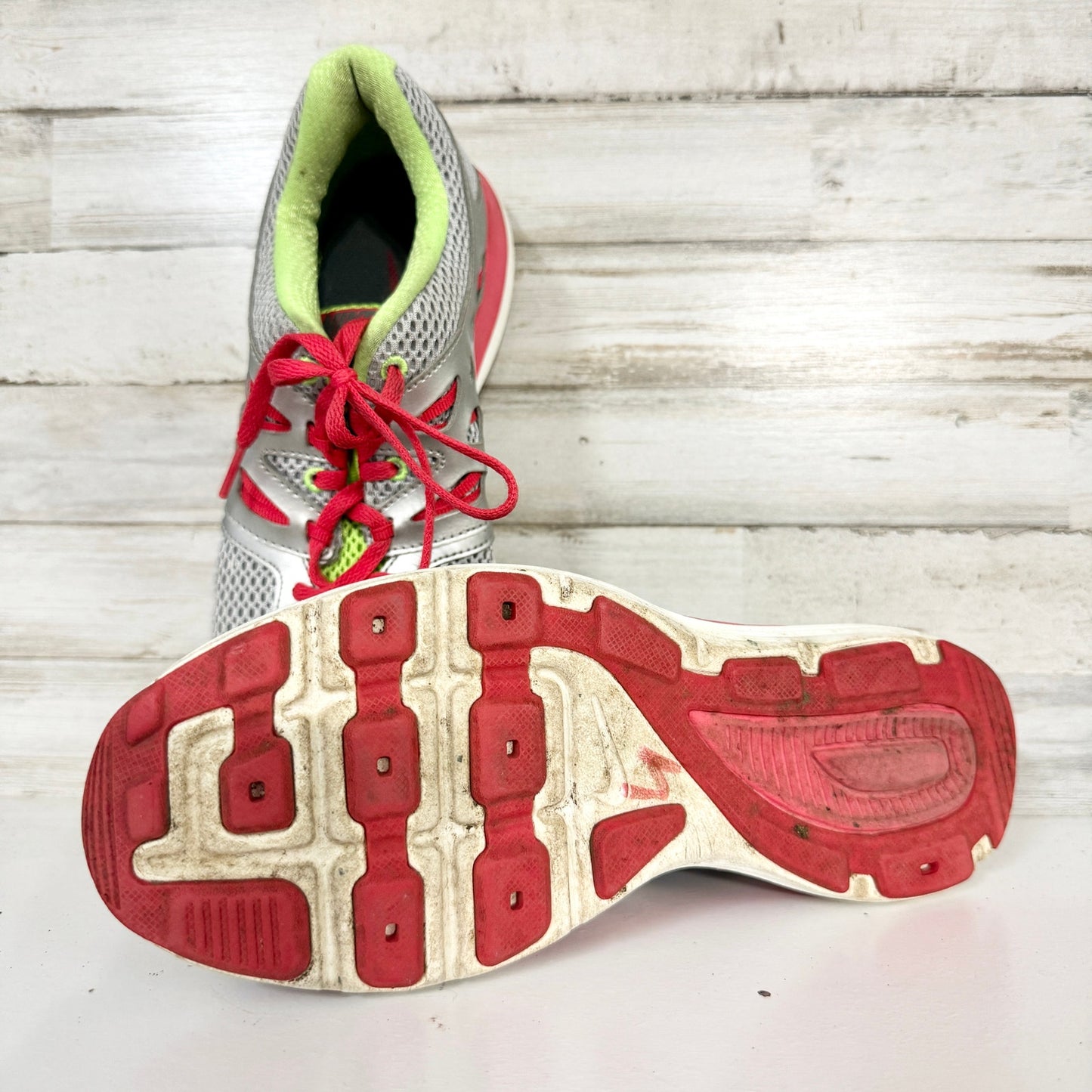 Nike Dual Fusion Lite Running Shoes Sneakers Gray/Red/Green Womens Sz 8.5