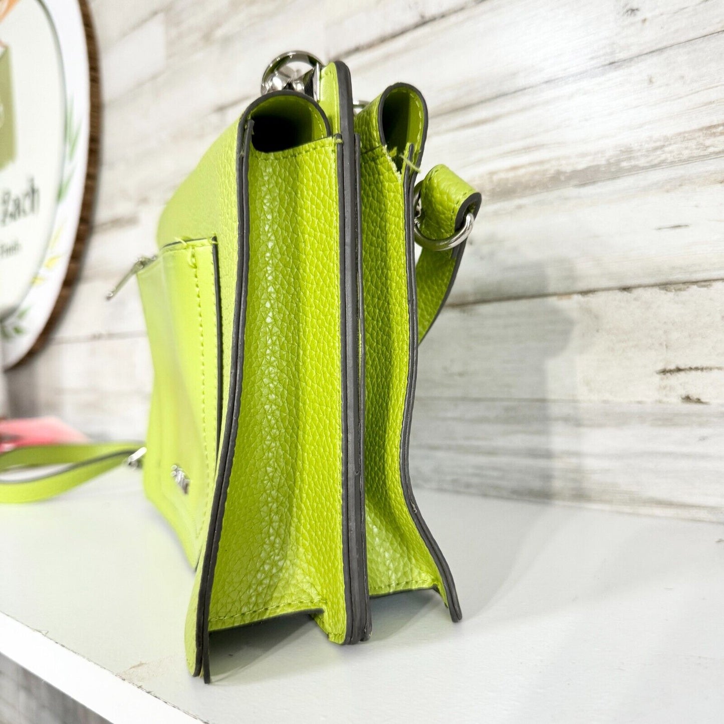 STEVE MADDEN Women Green Leather Shoulder/ Hand Bag Foldable Flaps Snatched Look