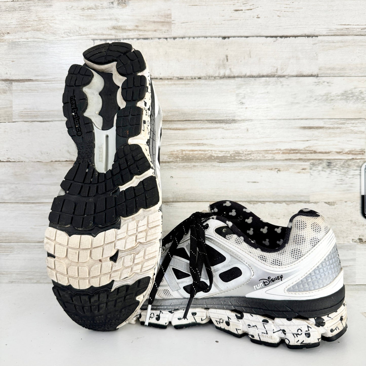 New Balance Womens Run Disney Minnie Mouse Yoo Hoo 2015 Running Shoes Size 12
