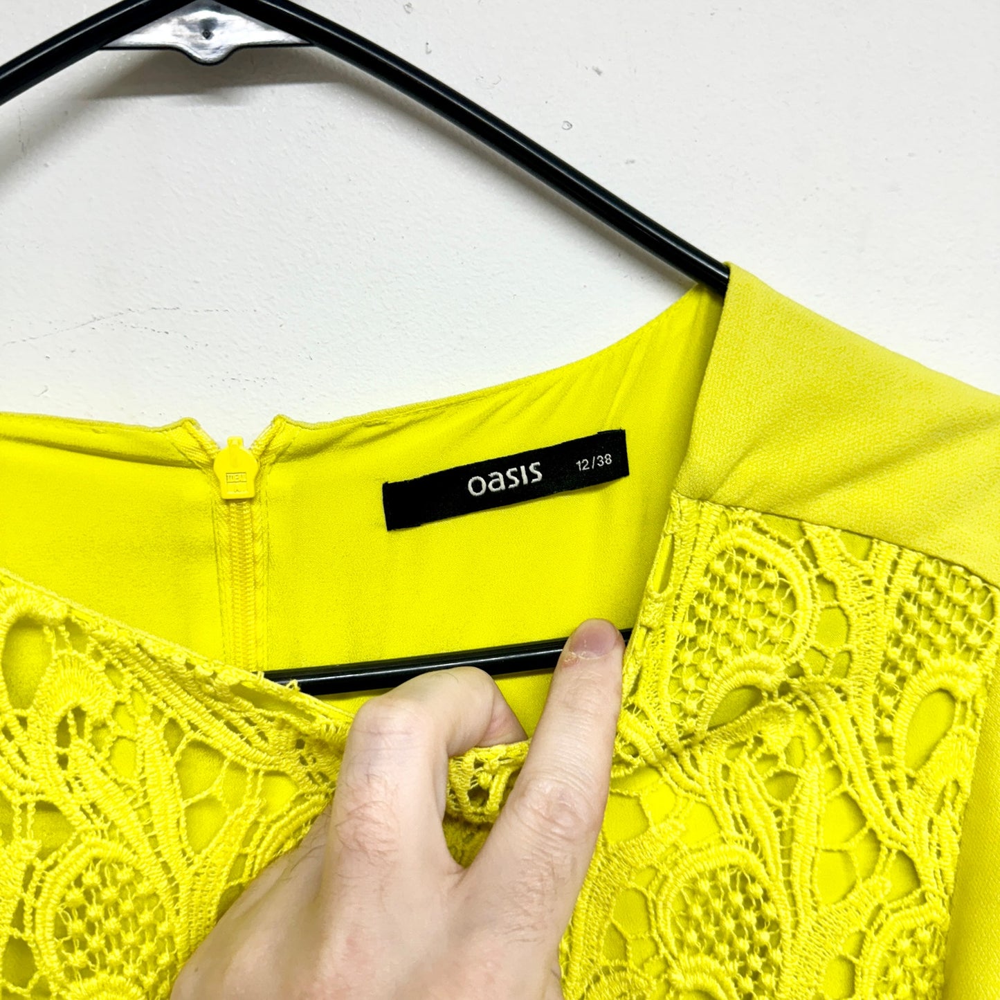 Oasis Women Neon Yellow Short Sleeve Lace Front Mini Dress 12/38