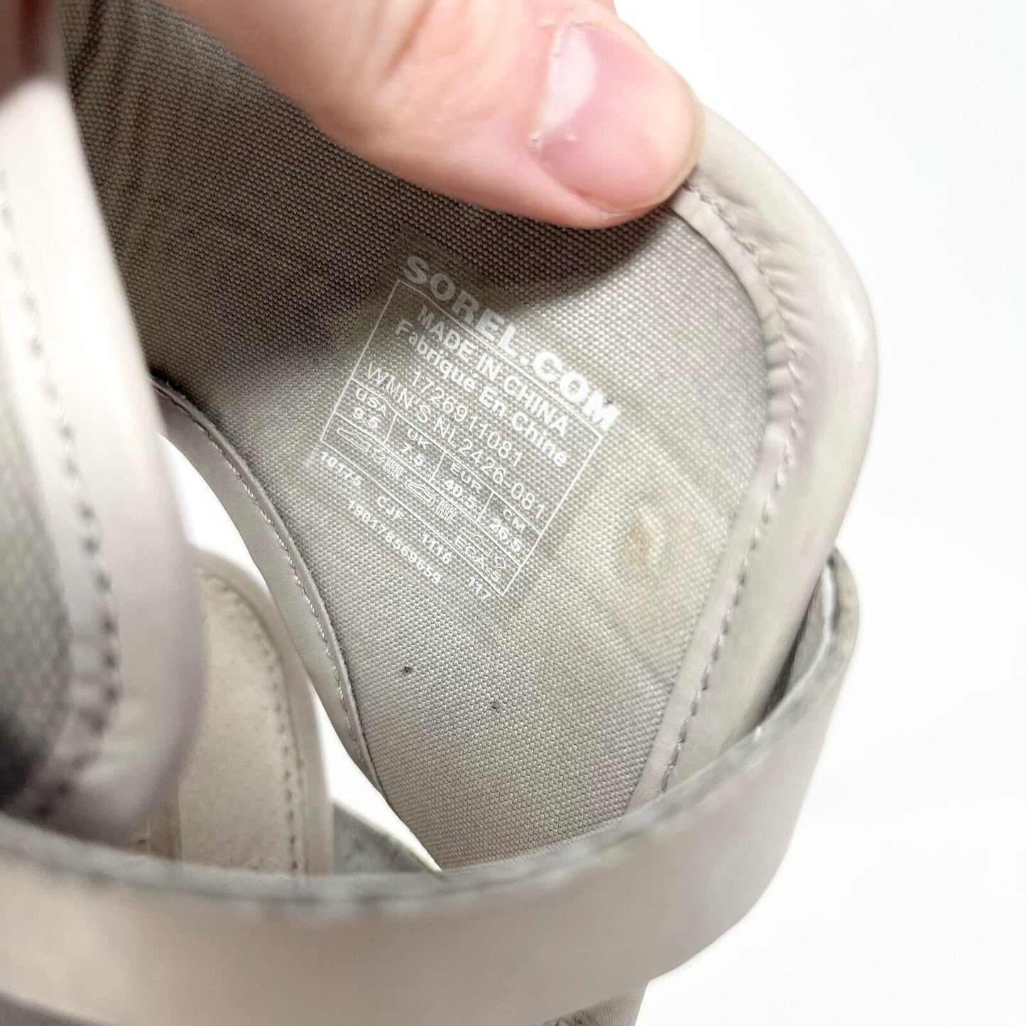 SOREL Sandals Women Size 9.5 Addington Cuff Block Heel Dove Grey Ankle Strap