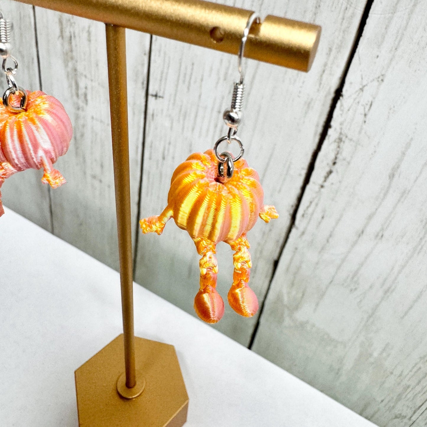 3D Printed Pumpkin Earrings – Cute Fall Sitting Pumpkins for Halloween or Autumn