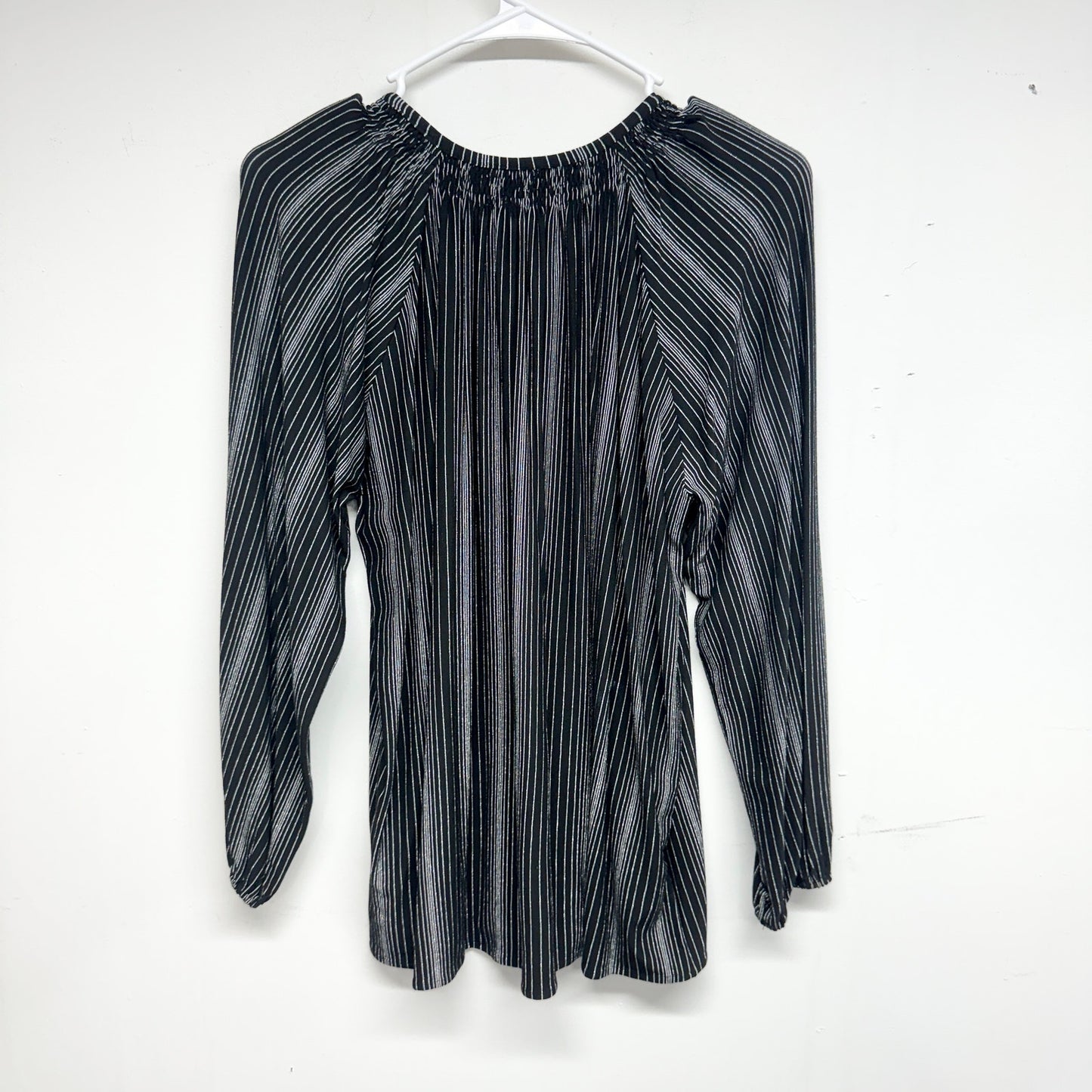 TUCKER Women Black & White Striped Long Sleeve Deep V Blouse Size S/M