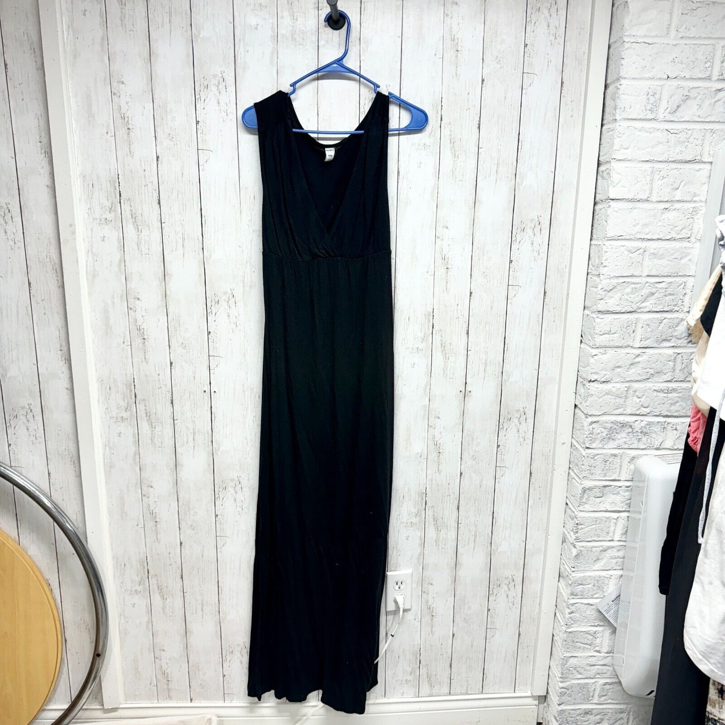 OLD NAVY Dress Women Size Medium Maxi Black Cotton Sleeveless Deep V Neck Casual