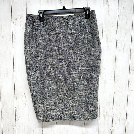 Escada Womens 40 Pencil Mini Skirt Black Gray Herringbone Textured Stretch Zip