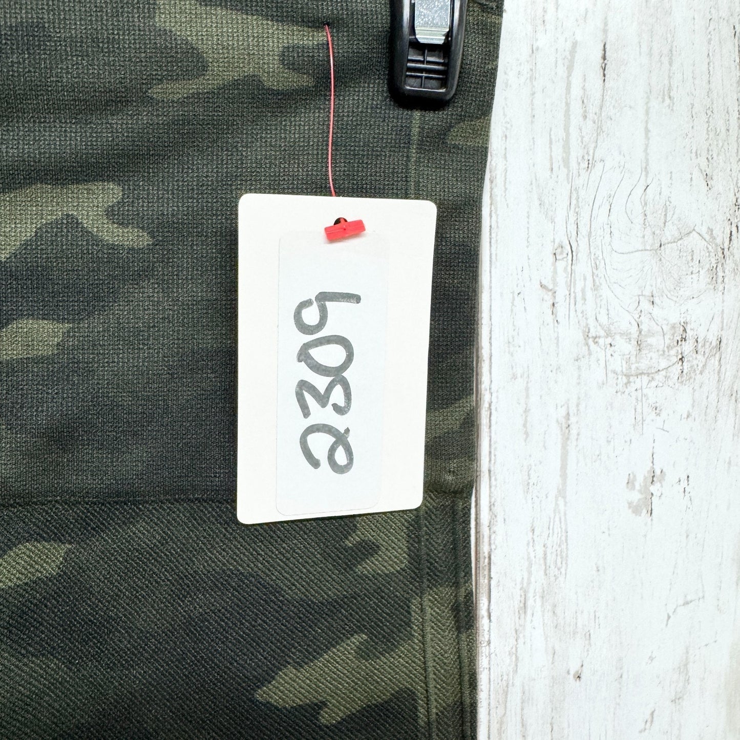 Spanx Pants Women Size XS Look At Me Now Seamless Leggings Hi-Rise Camo Athletic