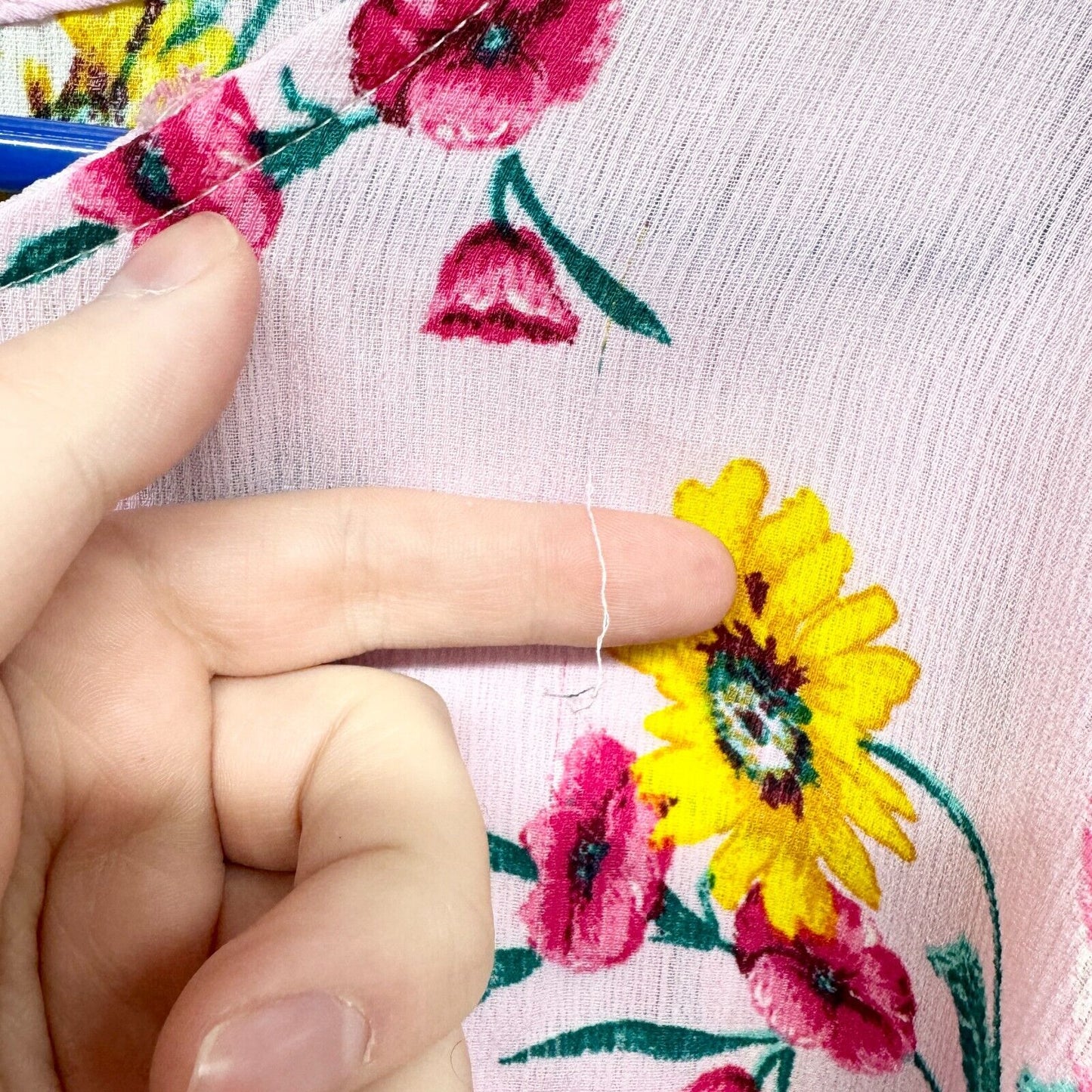 RED LOLLY Shirt Women M Short Sleeve High Low Floral Pink Round Neck Polyester