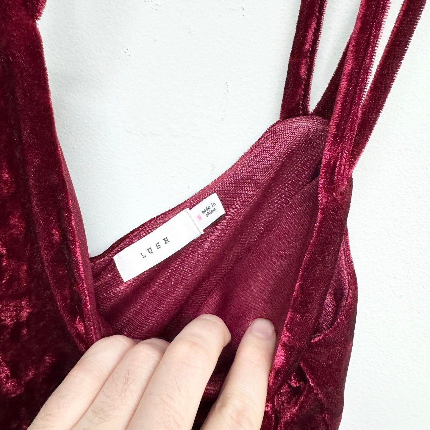Lush Women Red Velvet Halter Neck Sleevless Mini Dress Size Medium
