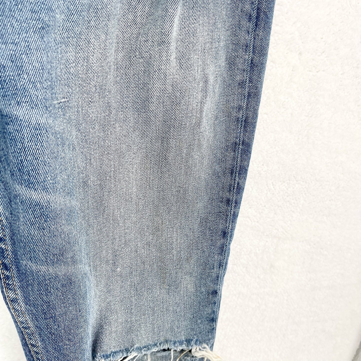 GRLFRND Karolina Mid Rise Straight Leg Slashed Jeans Womens Size 26