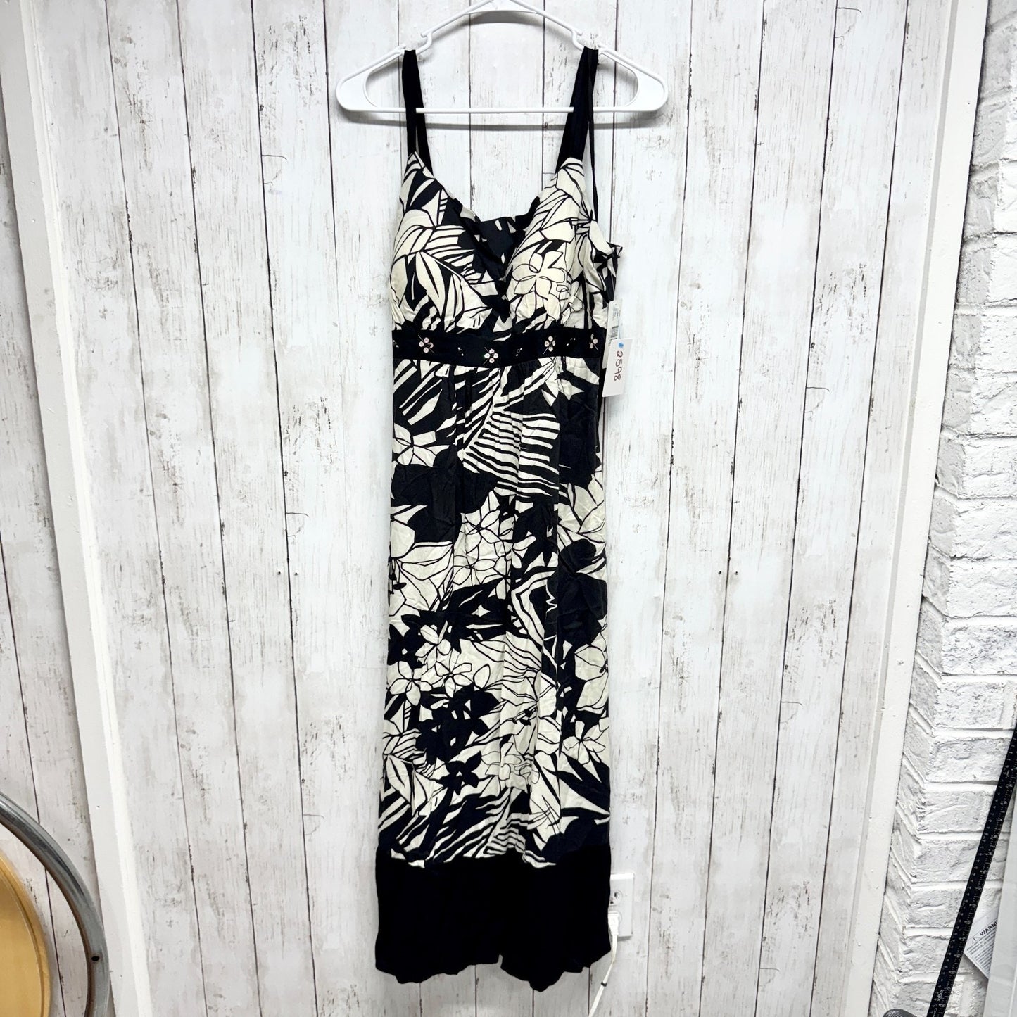 New Direction Dress Women Size 12P Black White Floral V-Neck Sleeveless Midi Y2K