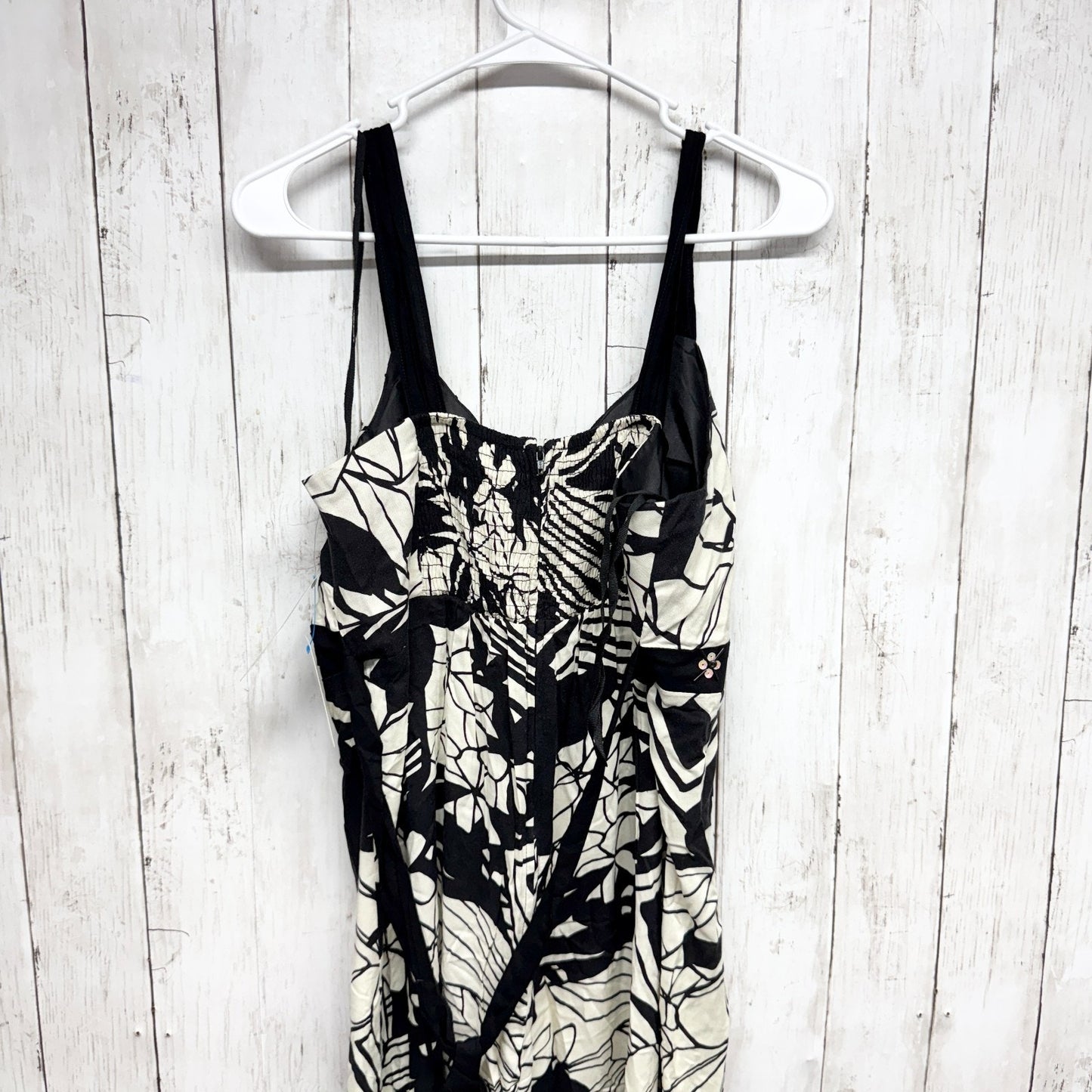 New Direction Dress Women Size 12P Black White Floral V-Neck Sleeveless Midi Y2K