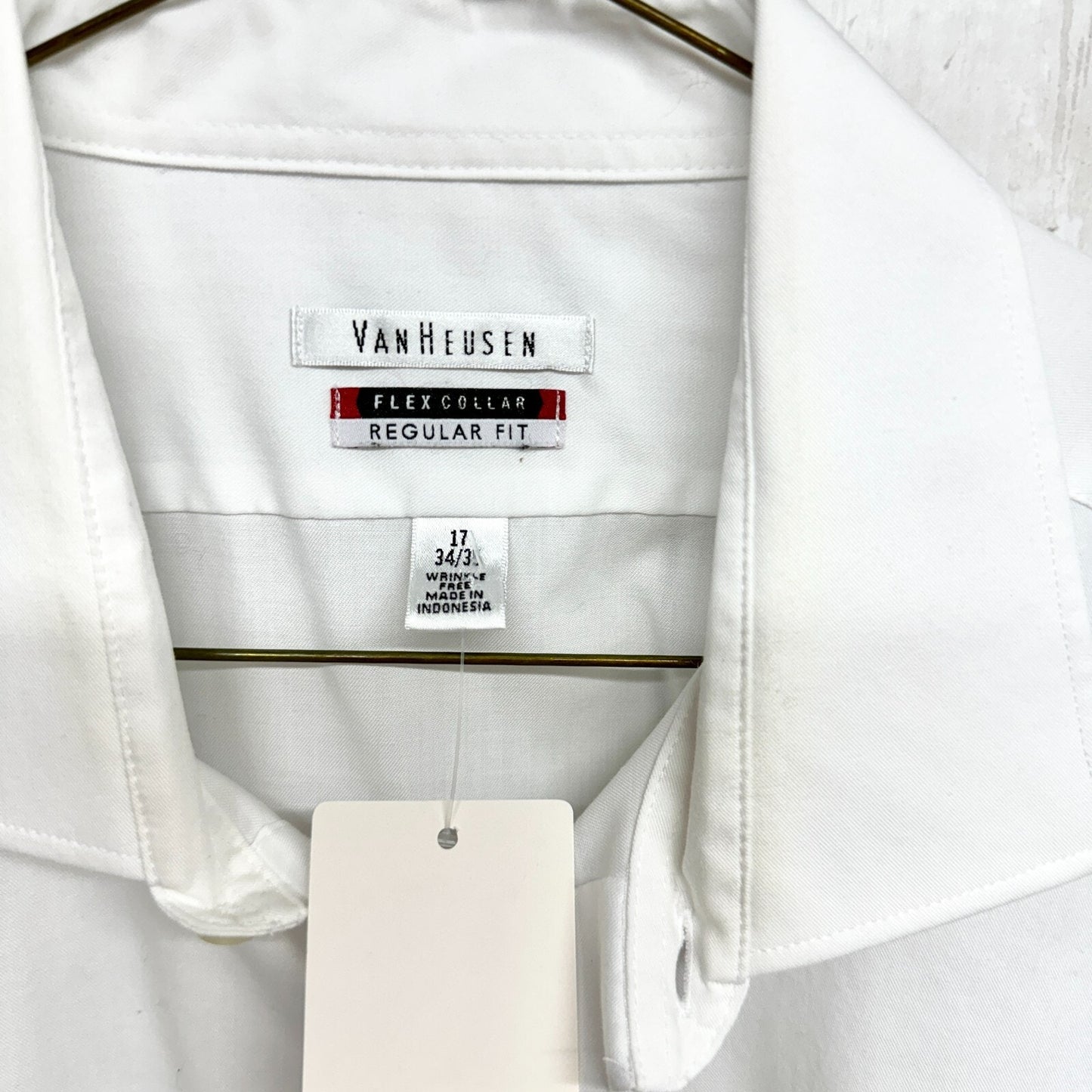Van Heusen Shirt Men Size 17 34/36 Regular Fitting White Flex Collar Button Down