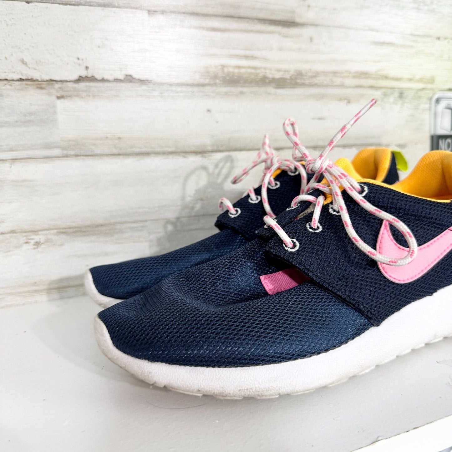 Nike Shoes Youth Size 5.5 Roshe Run Midnight Navy Pink Glow Running Sneakers