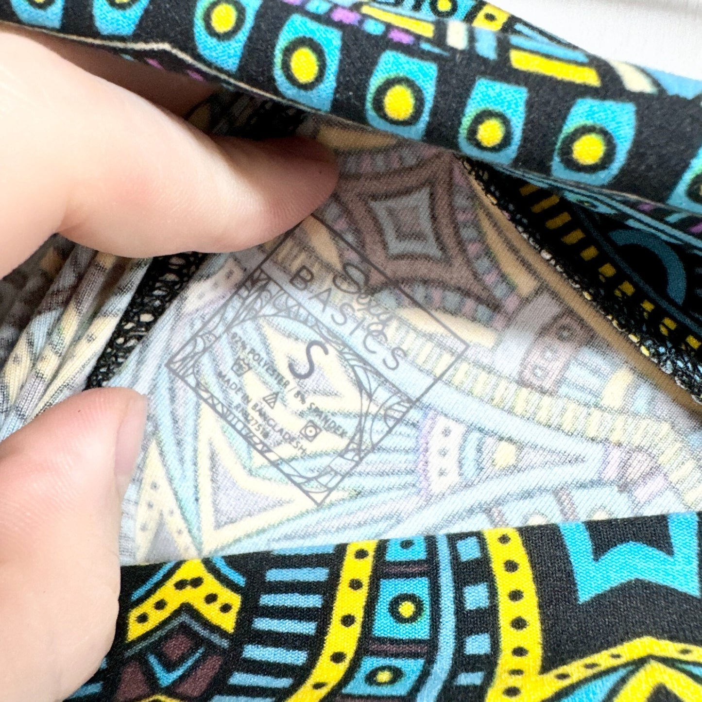 Sexy Basics 24/7 Anywear Pants Women Size Small Multicolor Printed Leggings NWT