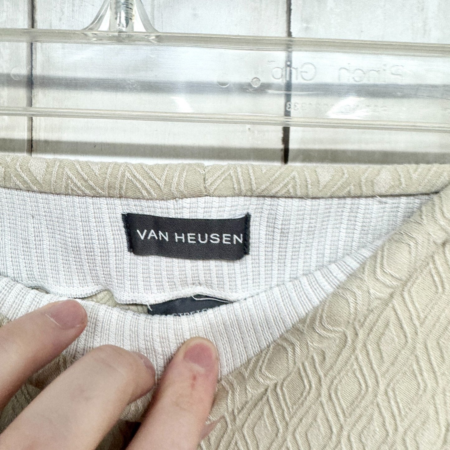 Van Heusen Pants Women Size 6 Stretch Extensible Tan Textured Pull On Straight